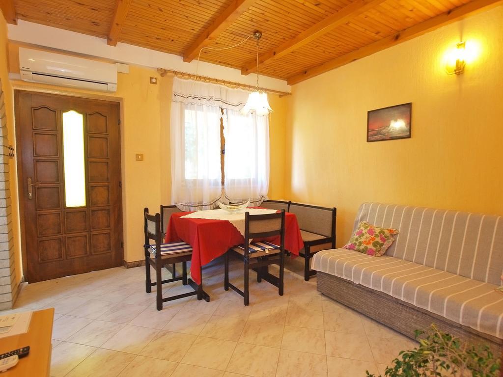 Apartments Milan 1457 Ровинь Экстерьер фото