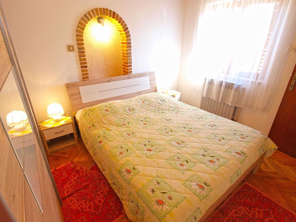 Apartments Milan 1457 Ровинь Экстерьер фото